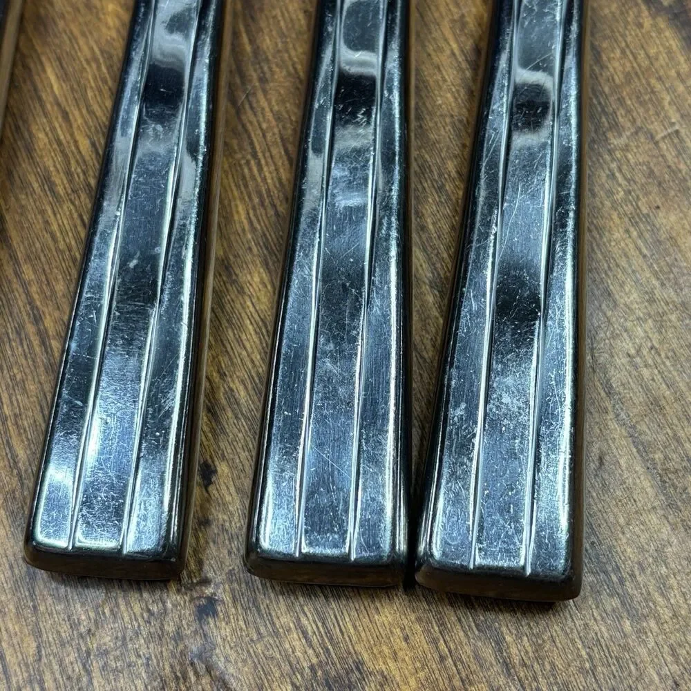 Oneida Camden Stainless Flatware 6 Knives USA Glossy Knife Solid 9‎ 7/8